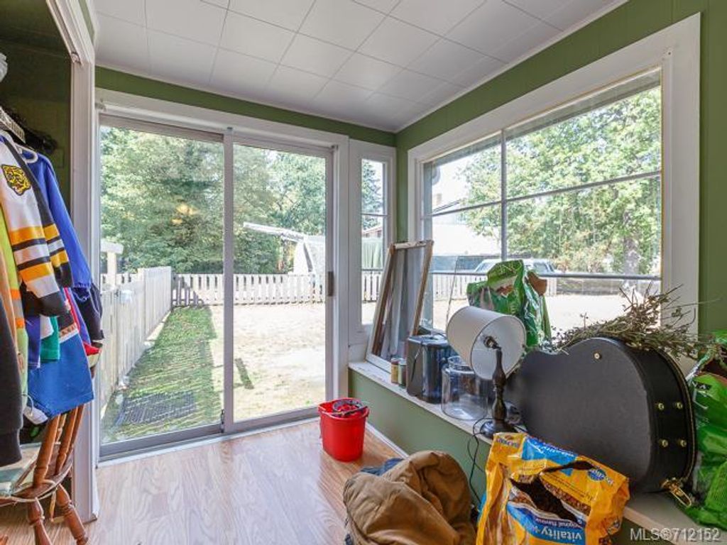listing image 16042388790264525146