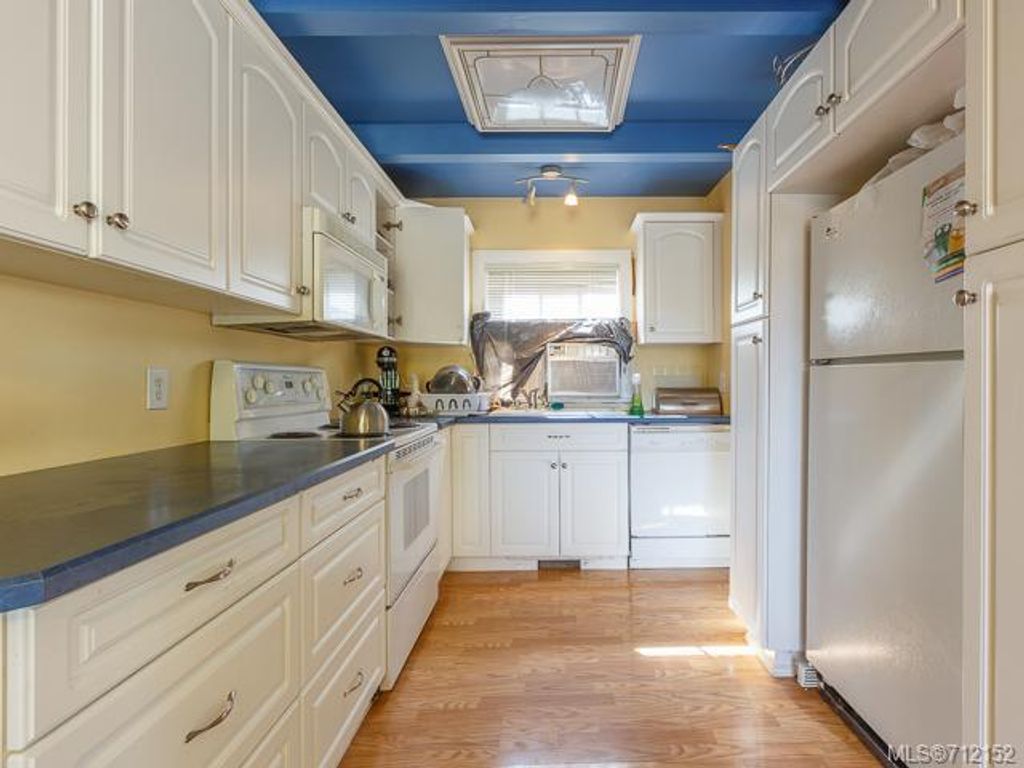 listing image 16045902859312804600