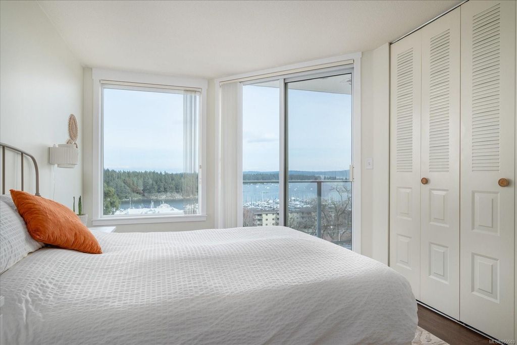 listing image 16041457930677814609