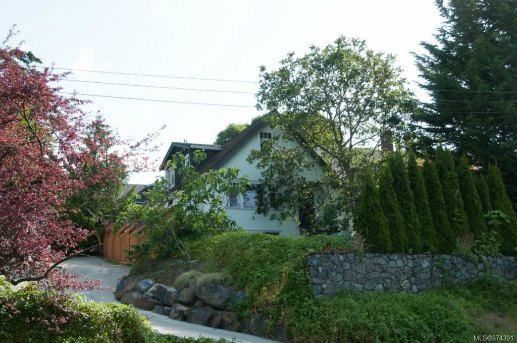 listing image 16047282558605743040