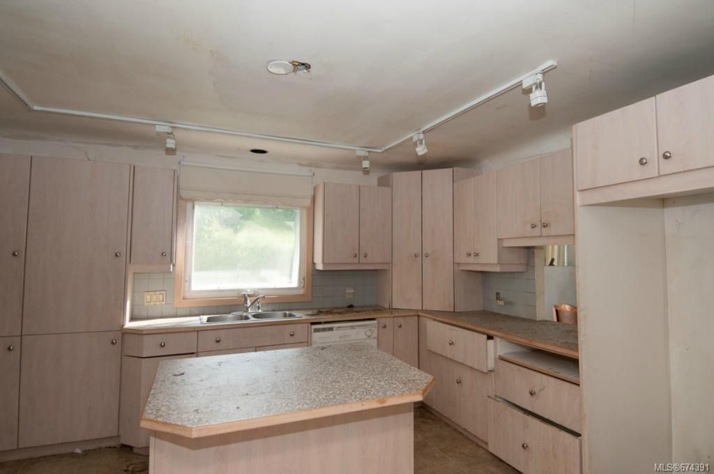 listing image 16042384243780005963