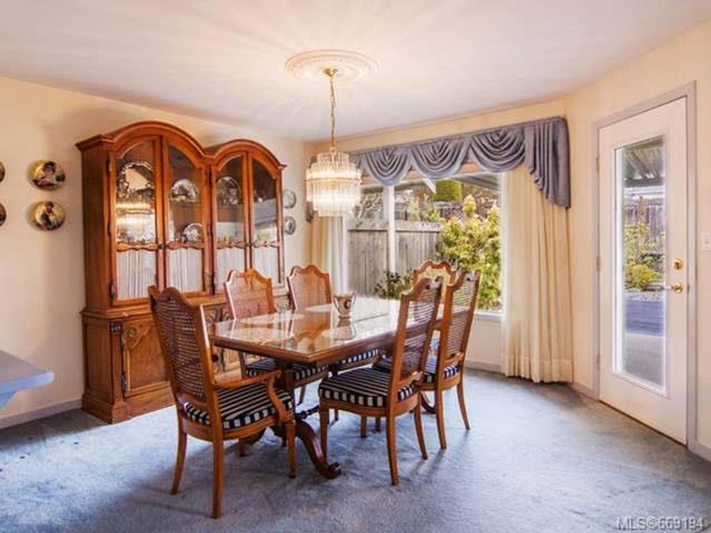 listing image 16041008490892762052