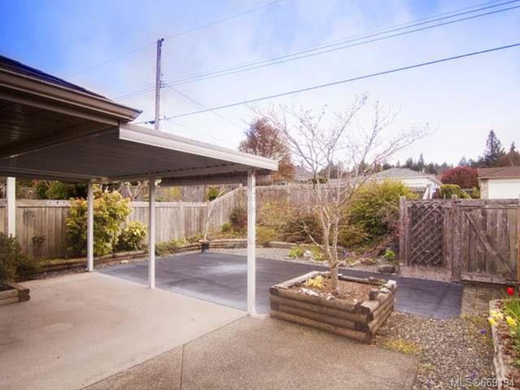 listing image 16045172737535614407