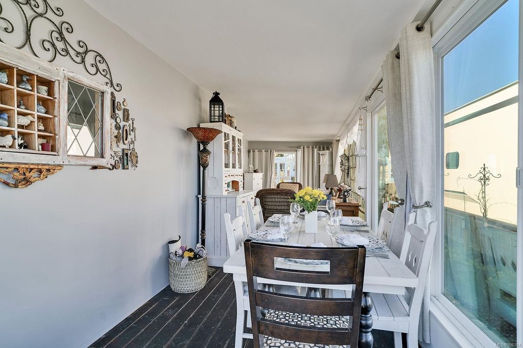 listing image 16041190519085226006