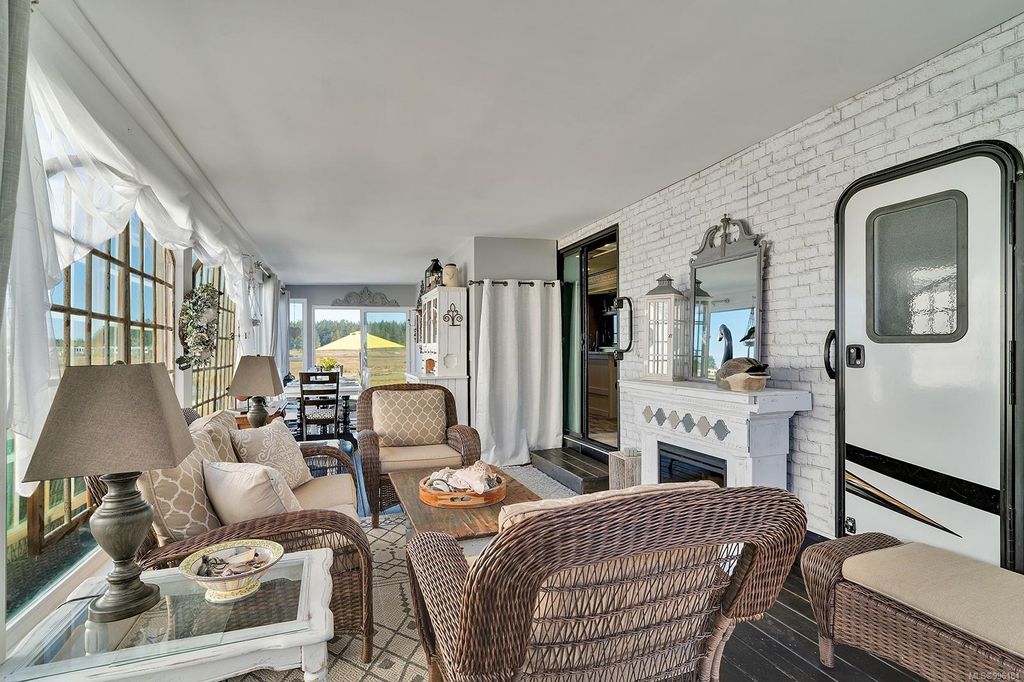 listing image 16041655883436625473
