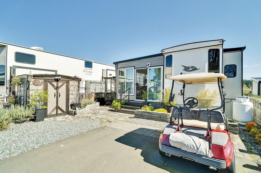 listing image 16045961937567037506