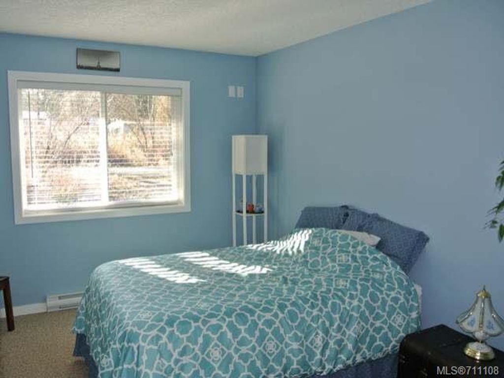 listing image 16044413492424211799