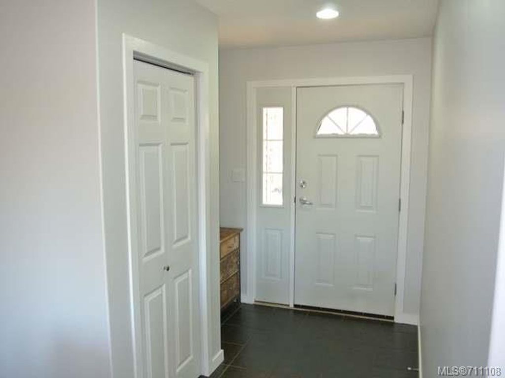 listing image 16041934352210693850