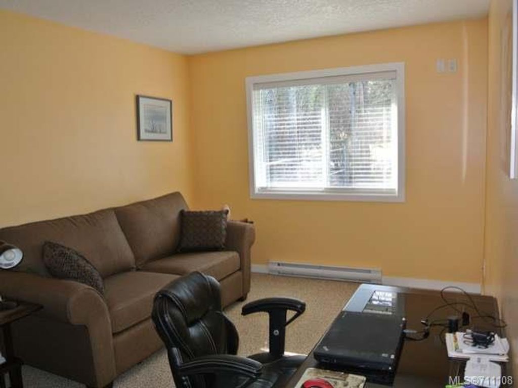 listing image 16040966744783448004