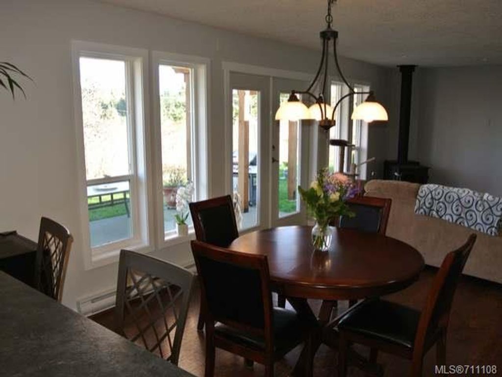 listing image 16046960463450755426