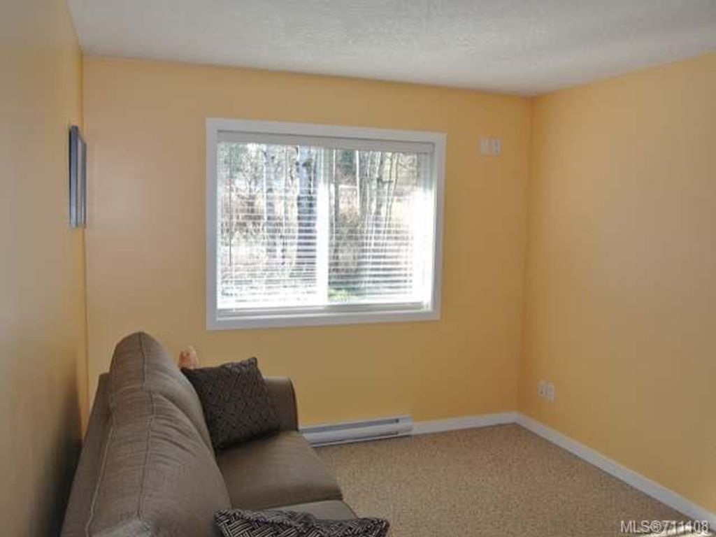 listing image 16048072614868124718