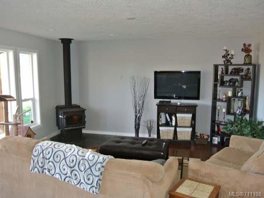 listing image 16043799585418647699
