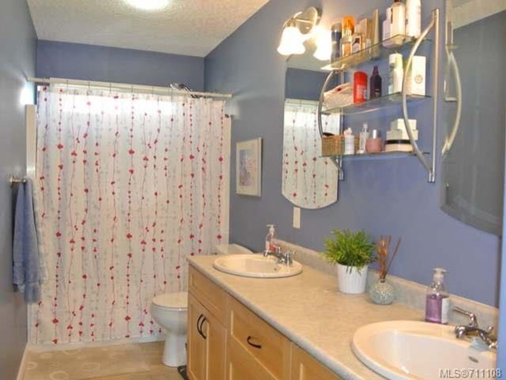 listing image 16049263458608254188