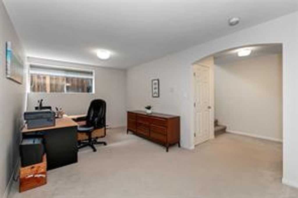 listing image 16049773995964334547