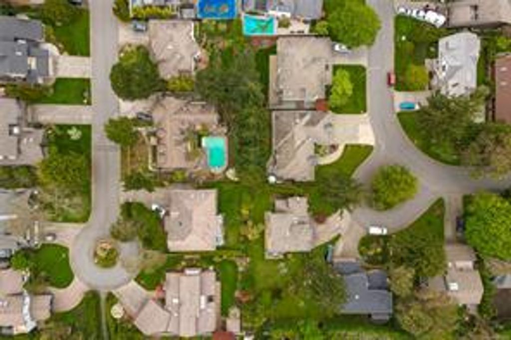 listing image 16046354716241961983