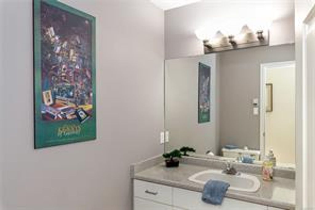 listing image 16046427374402347460