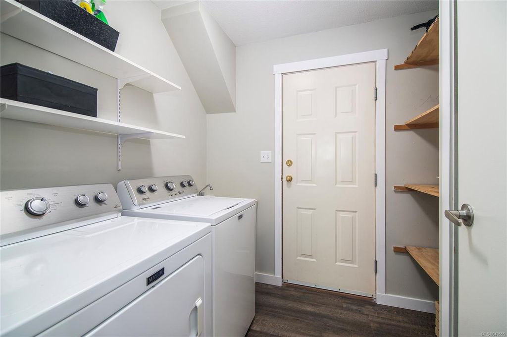 listing image 16047581671832693795