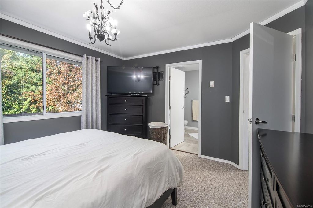 listing image 16041785527098496962