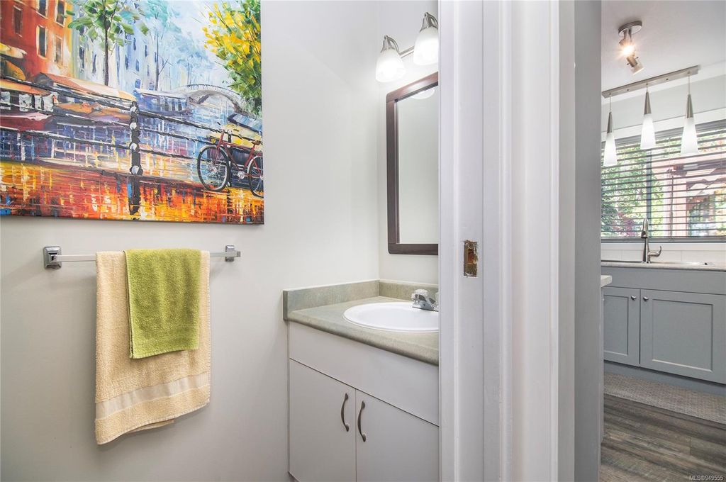 listing image 16040059681715063353