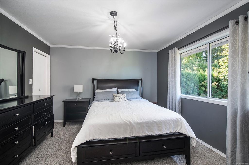 listing image 16047068775940289898