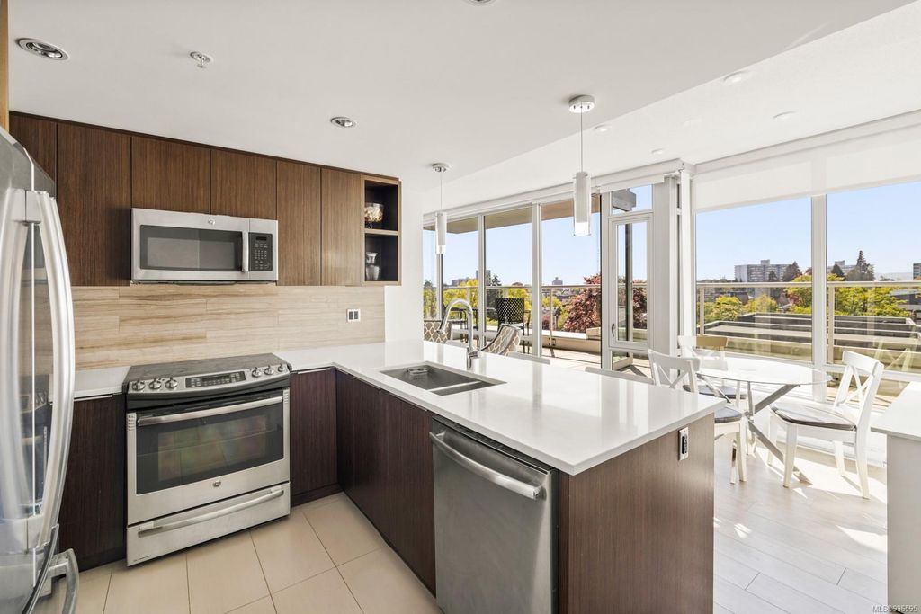 listing image 16043658500861288044