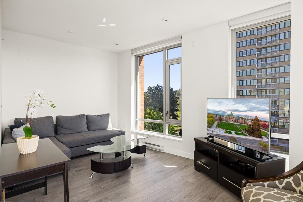 listing image 16045382291584248185