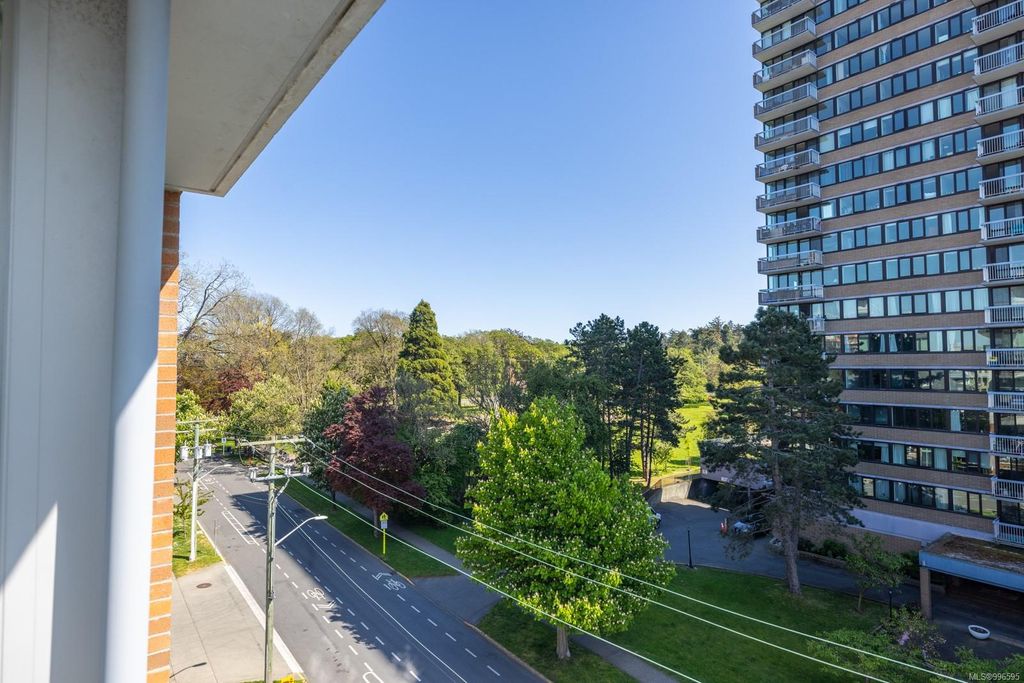 listing image 16046428816212578168