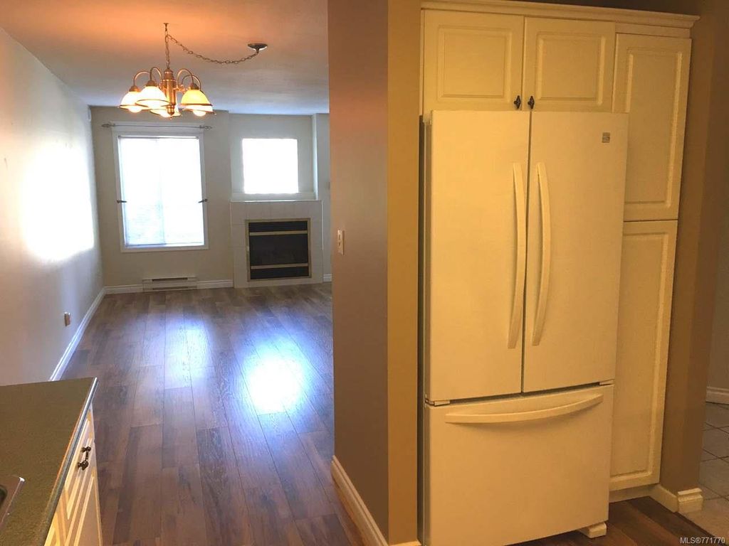 listing image 16049238592651653811