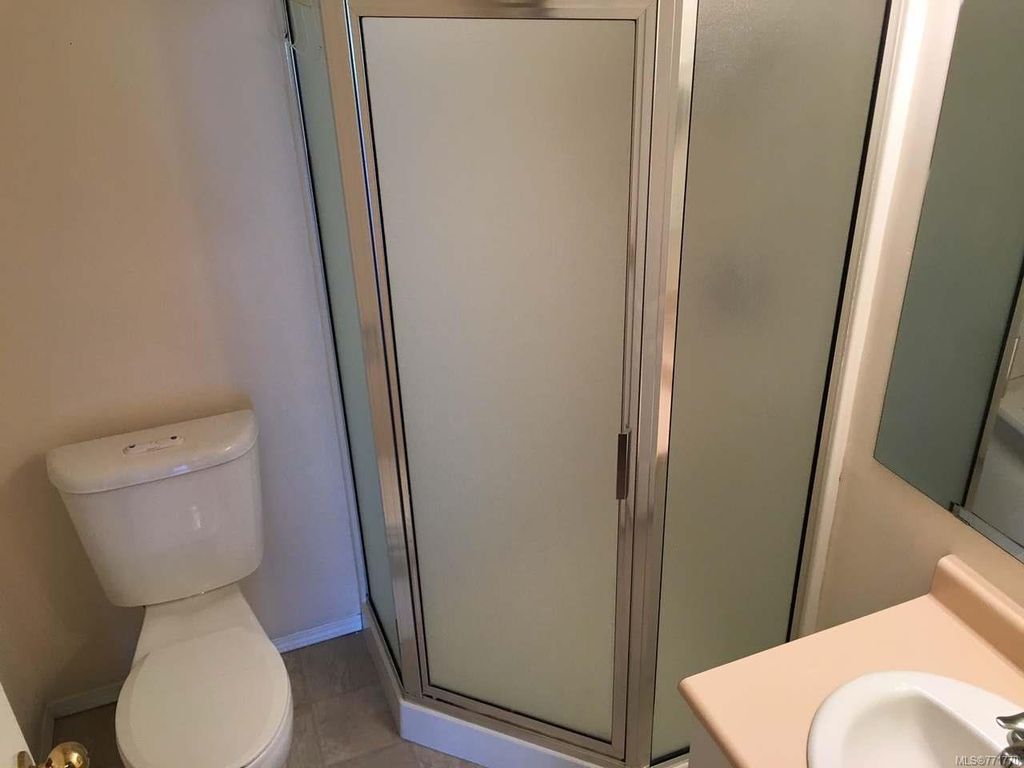 listing image 16046109167559397098