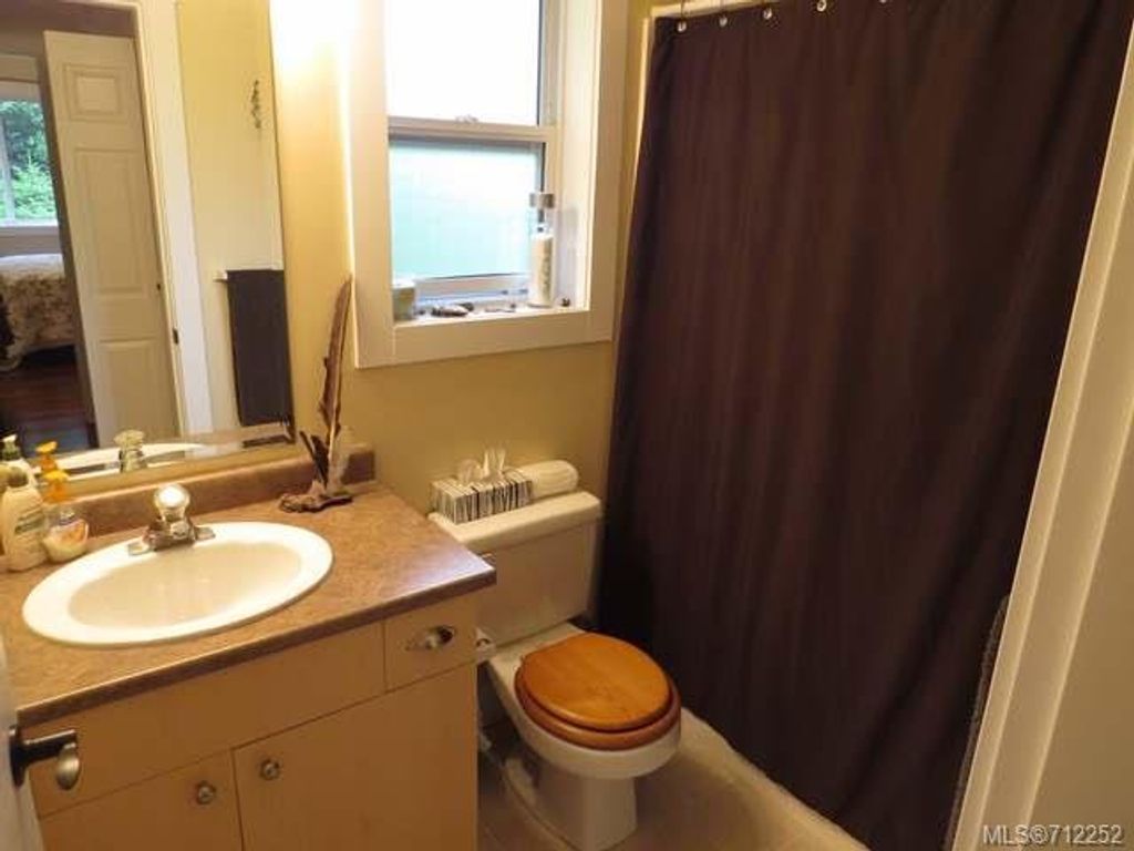 listing image 16048861056474946608