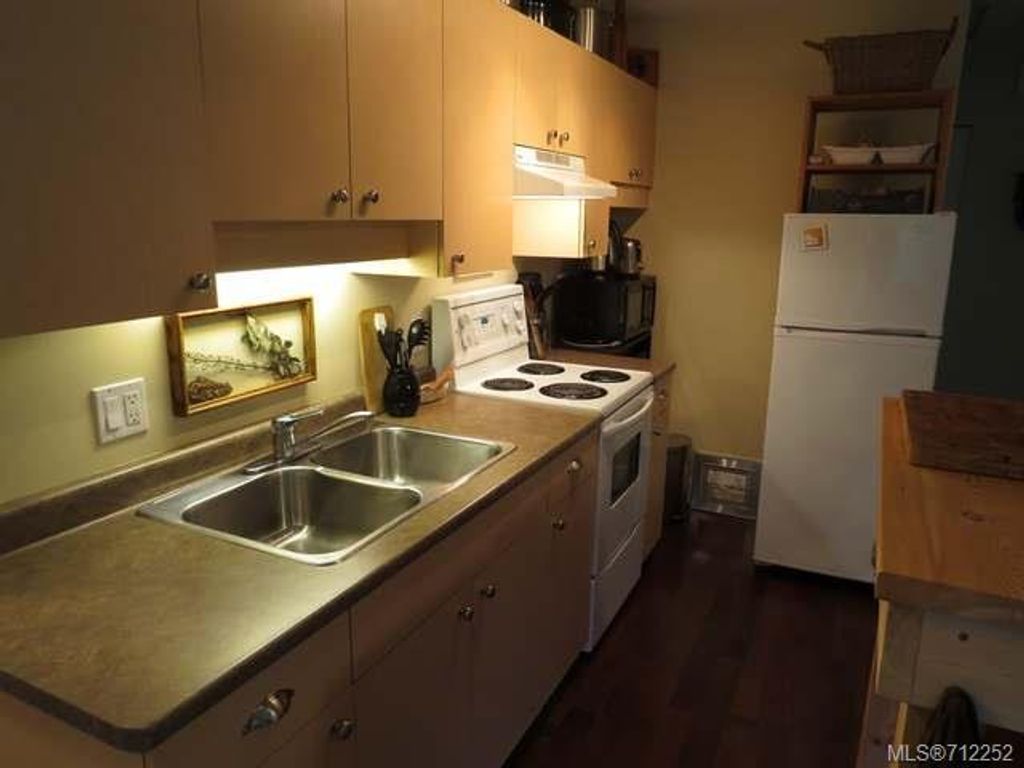 listing image 16043104522212837010