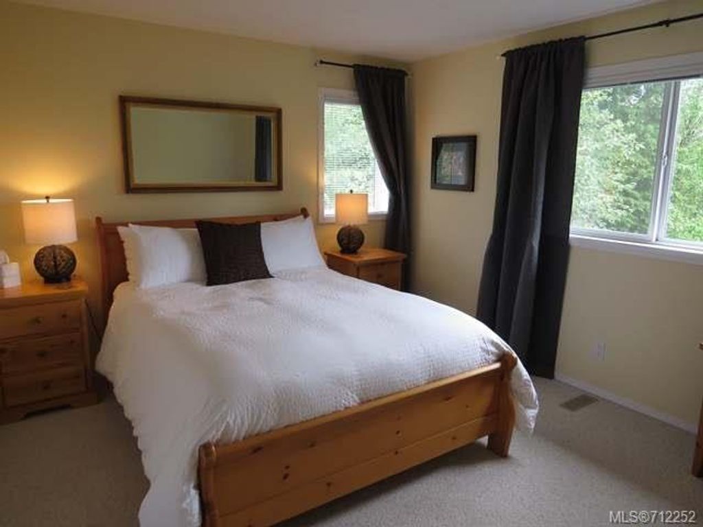 listing image 16043139801239515674