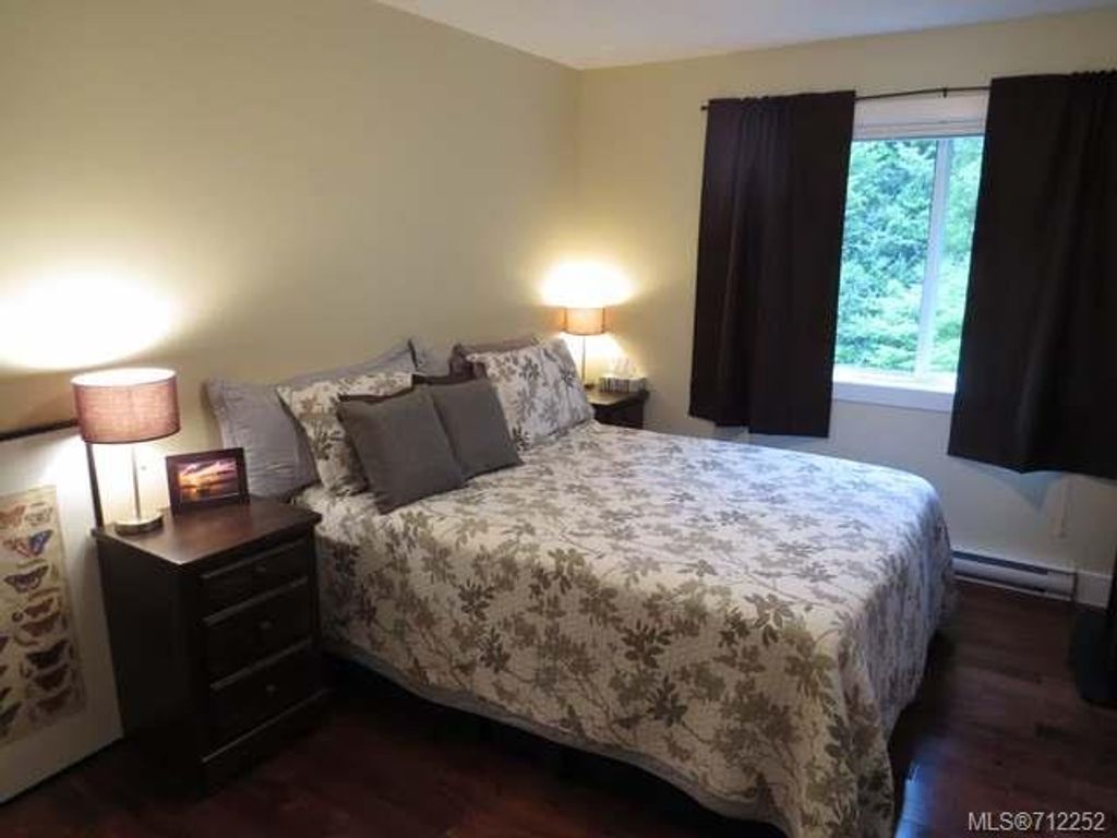 listing image 16045096000151782940