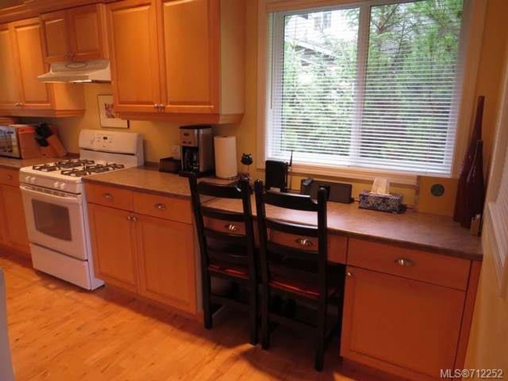 listing image 16041635291170202581
