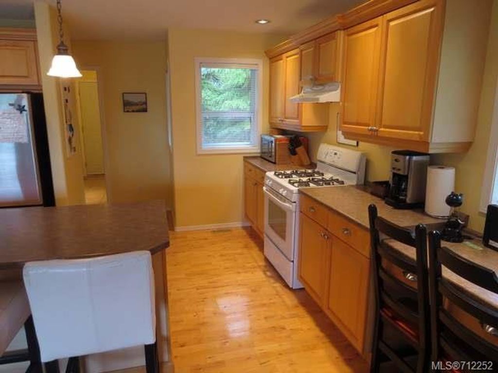 listing image 16048296449510774307