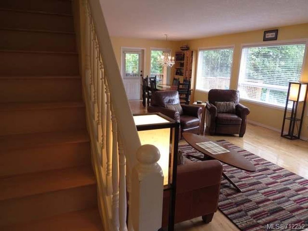 listing image 16045932762996140258