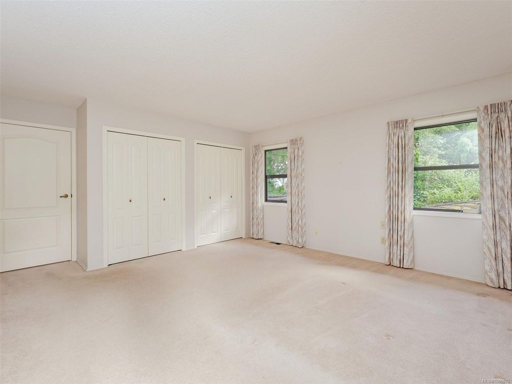 listing image 16042952415459493343