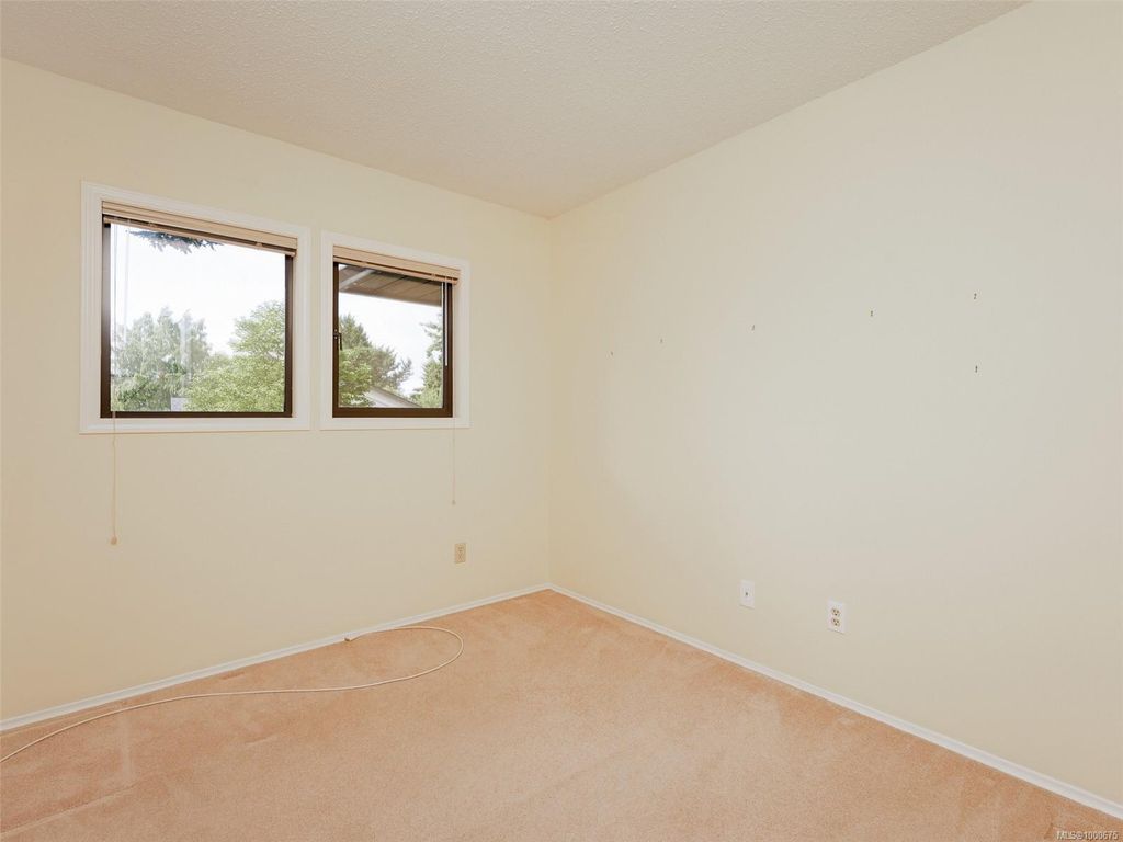 listing image 16047125167249028389