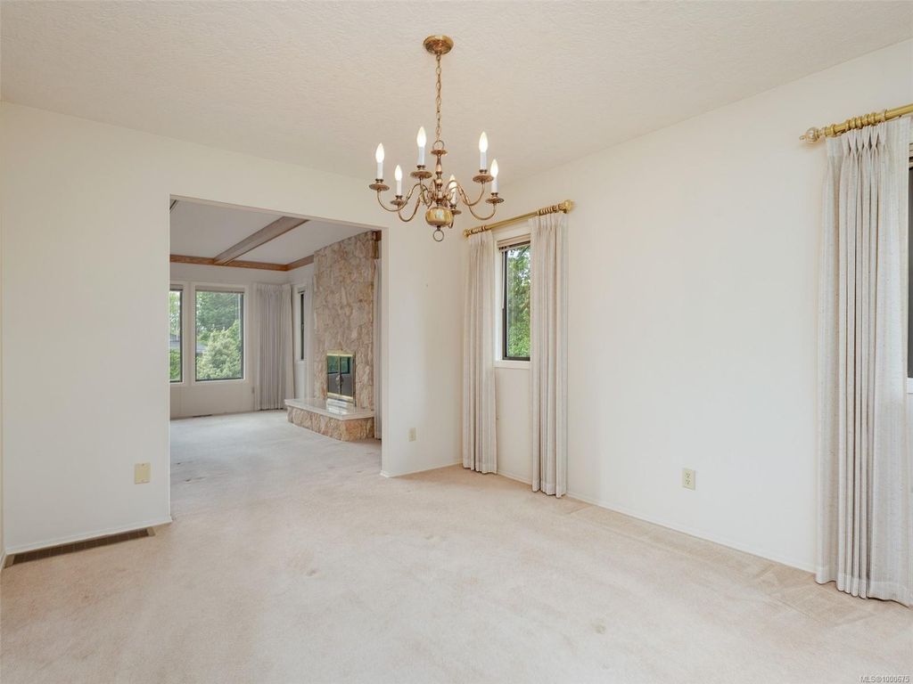 listing image 16042521482175625338