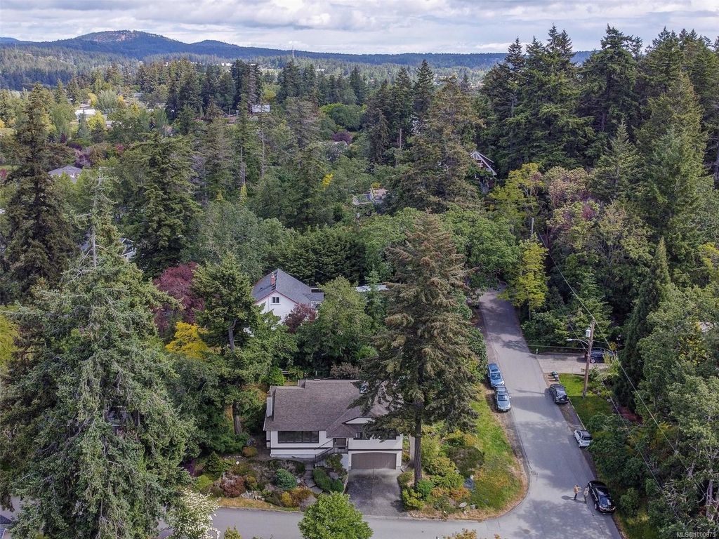 listing image 16048348517620640012