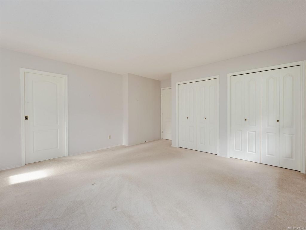 listing image 16048904009082742300