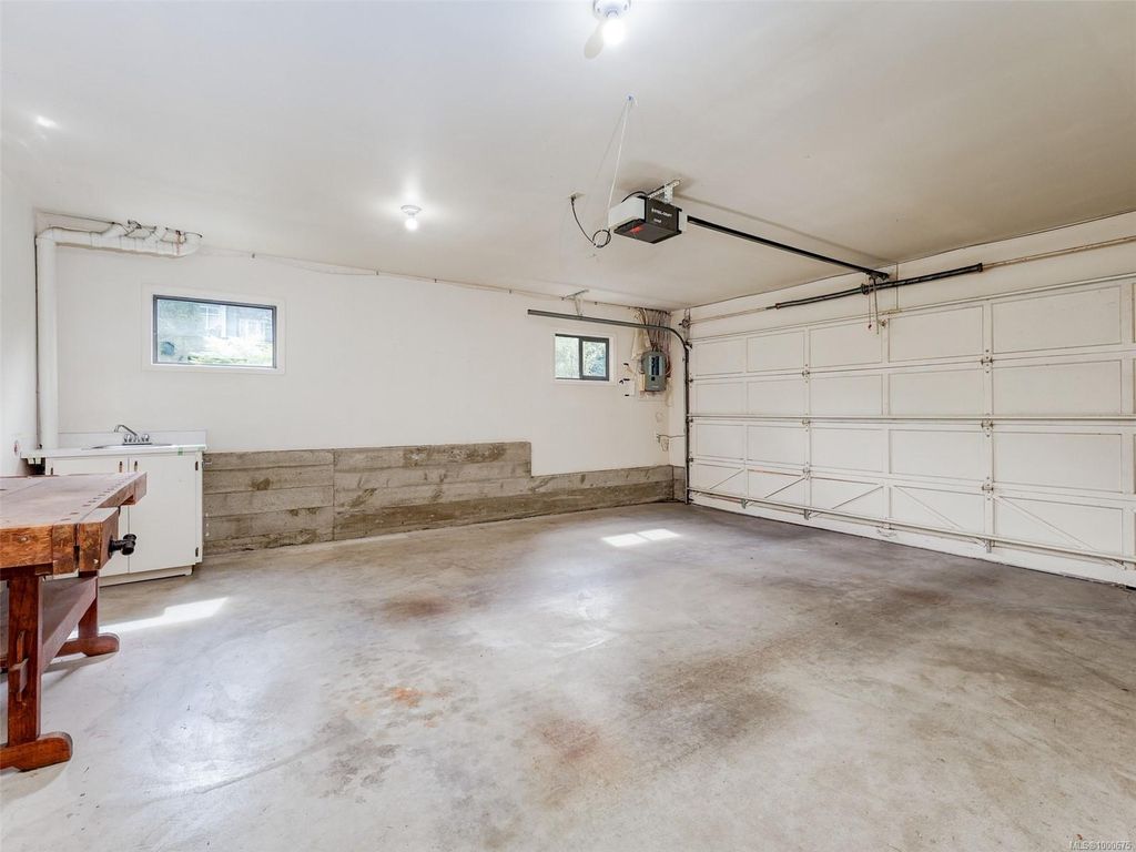 listing image 16043256917947454685