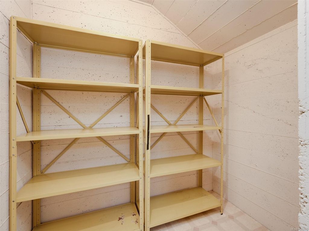 listing image 16045013290134804501