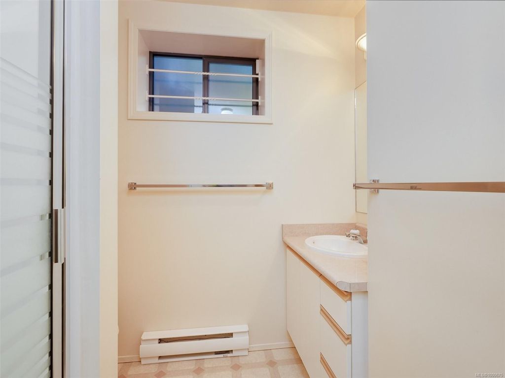 listing image 16044591303289679470