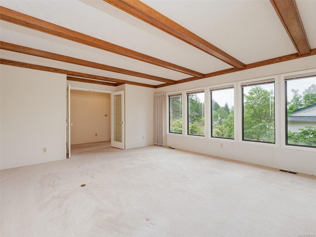 listing image 16043522260339260028