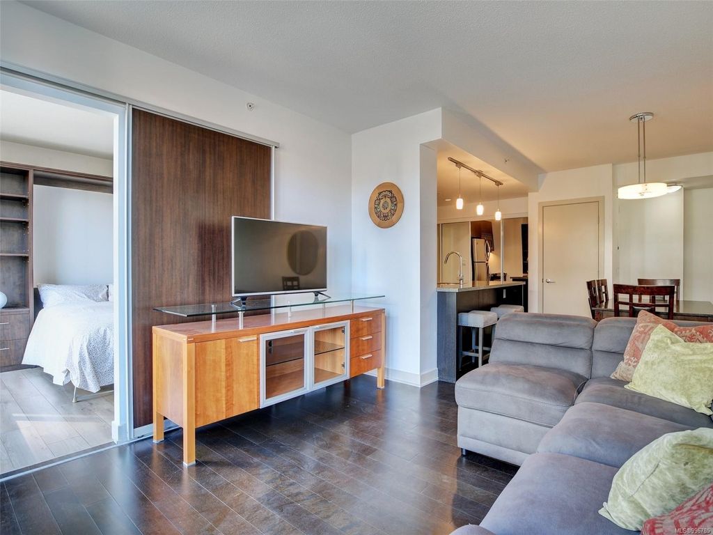 listing image 16042472160141624560