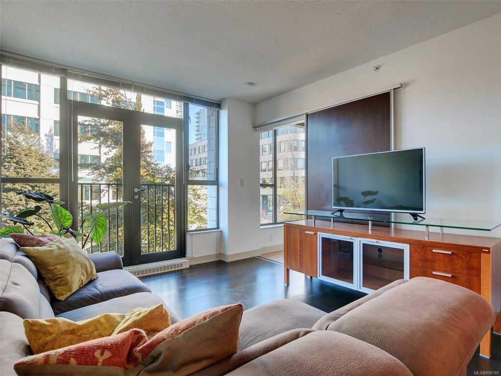 listing image 16041005104986701527