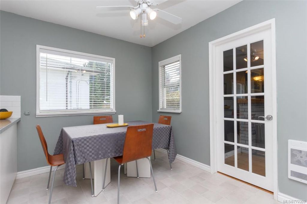 listing image 16049909012896652311
