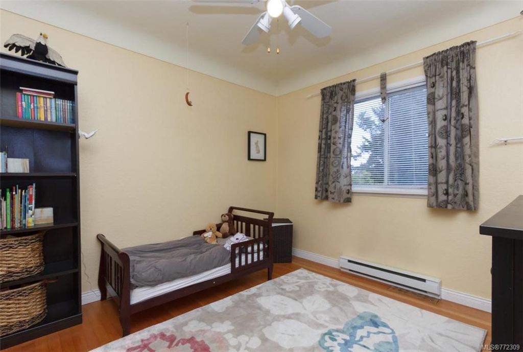 listing image 16044595937040879110