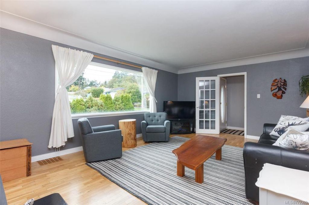 listing image 16041654188094159172